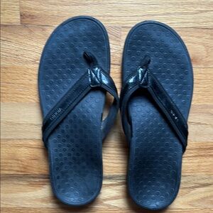 Black Vionic Flip Flops